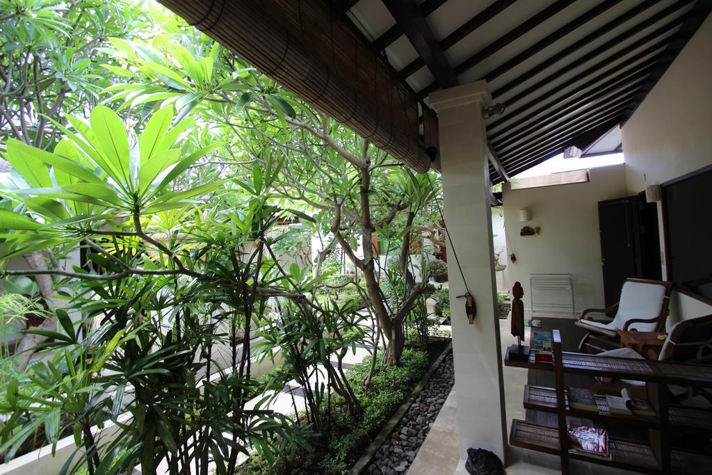 Frangipani Beach Hotel Lovina Exterior foto